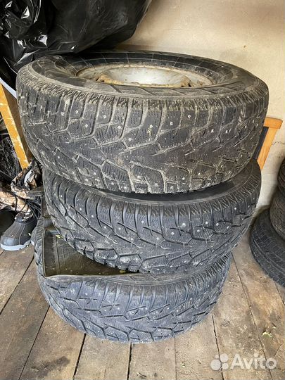 Yokohama Ice Guard Stud IG55 275/70 R16