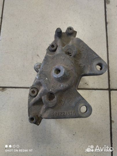 Суппорт тормозной задний левый Mercedes-Benz S600