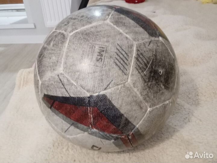 Футбольный мяч Demix