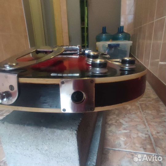 Коллекционная гитара 70-х, полуакустический бас