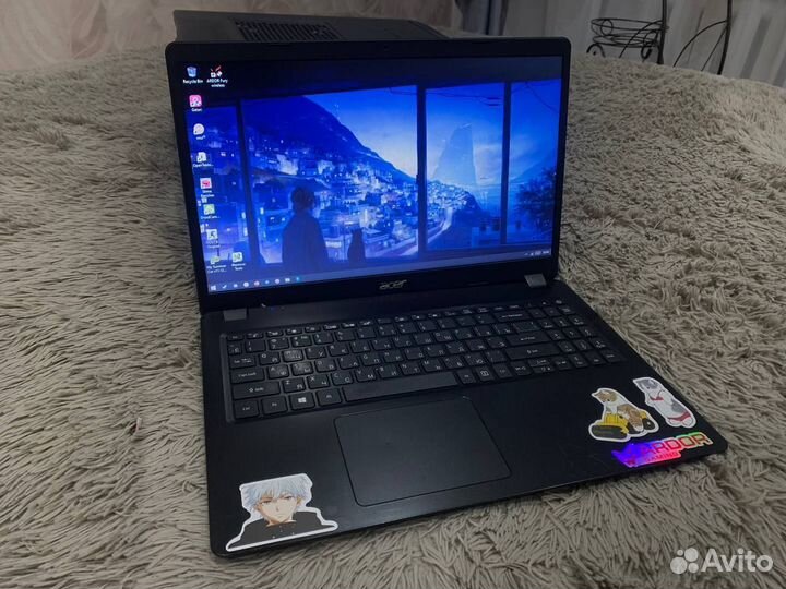 Ноутбук Acer: Core i5/8GB/SSD M2