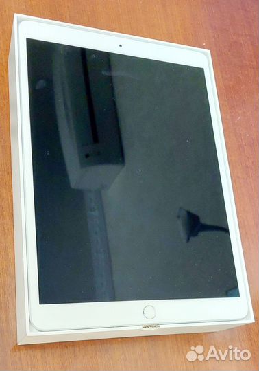 Apple iPad Air (2019) Wi-Fi 10.5 64 GB Silver