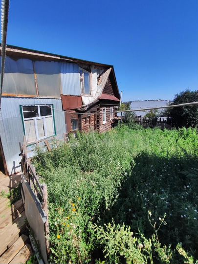 Дом 28,8 м² на участке 6 сот.