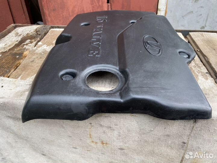 Приора, Гранта декоративная крышка на двигатель