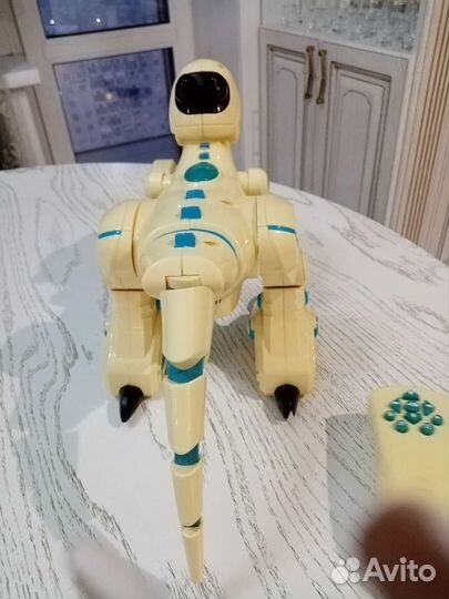 Интерактивная игрушка динозавр, практически новая