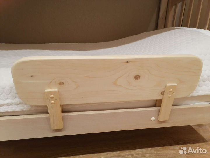 Бортик барьер в кроватку для ребёнка