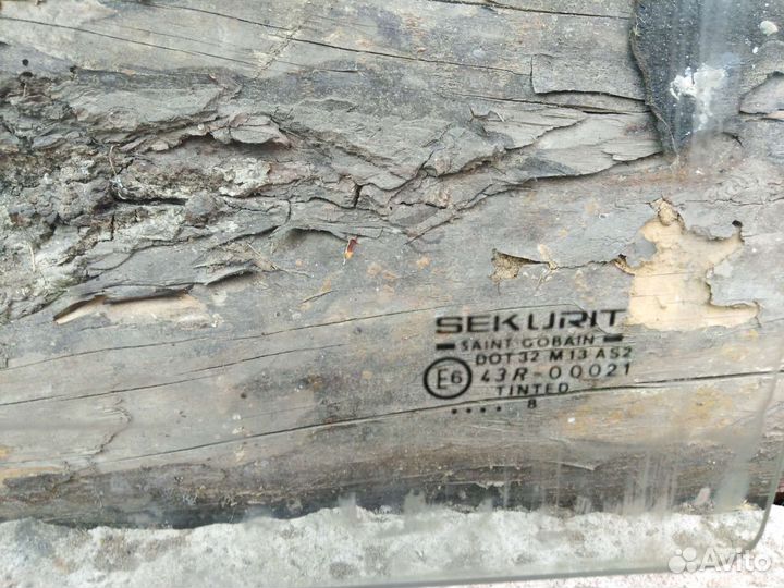 Стекло для передней левой двери форд мондео9700.г