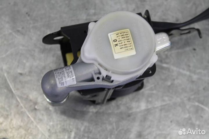 Ремень безопасности передний левый Mazda 3 (BL)