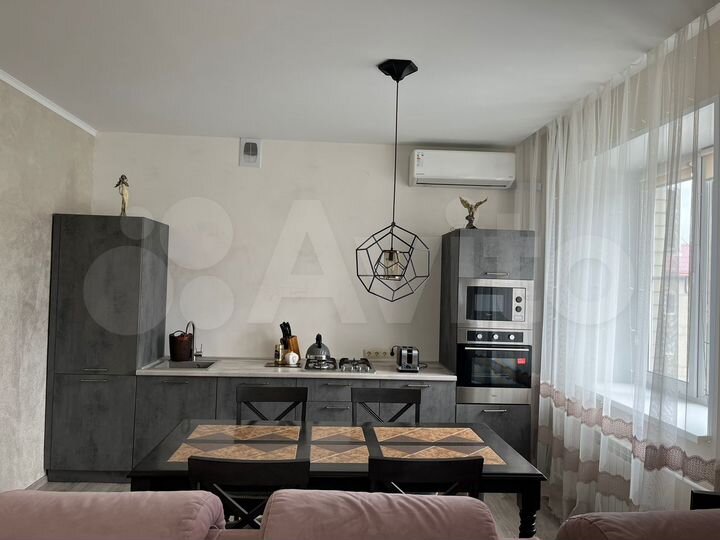 2-к. квартира, 65 м², 5/5 эт.