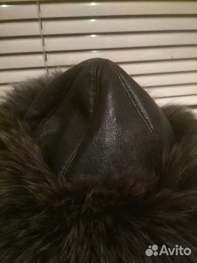 Зимняя женская шапка