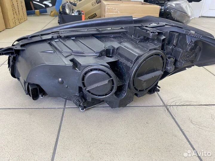 Фара правая Mercedes-Benz w221