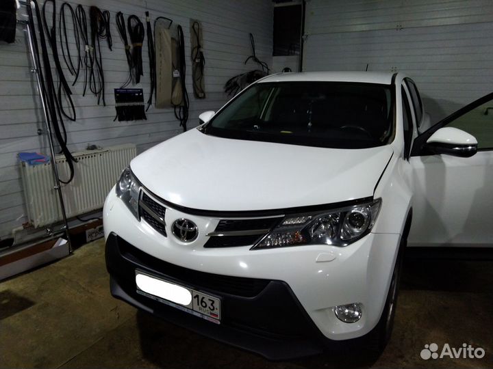 Лобовое стекло Toyota RAV 4