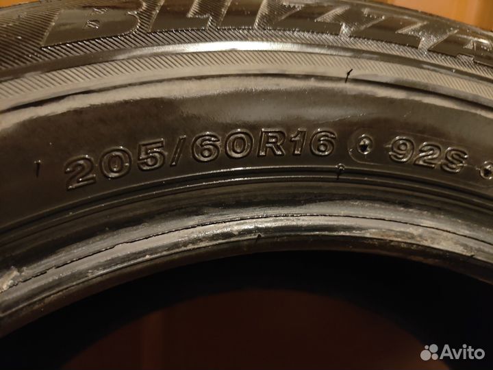 Bridgestone Blizzak VRX 205/60 R16 92S