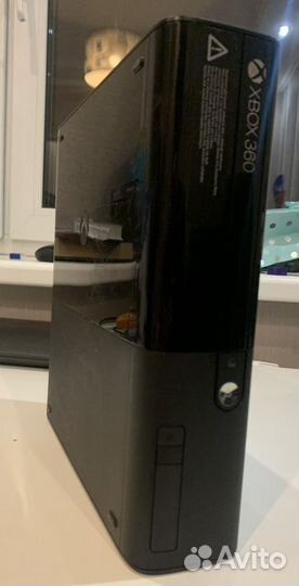 Xbox 360 прошитый на диски + джойстик + Kinekt