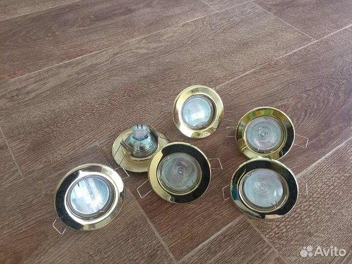 Люстры в ассортименте