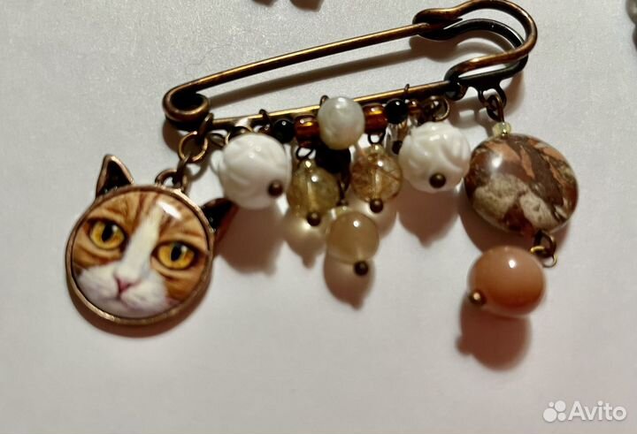 Брошь булавка Кошки