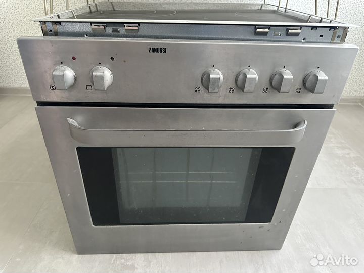 Духовой шкаф и варочна панель Zanussi