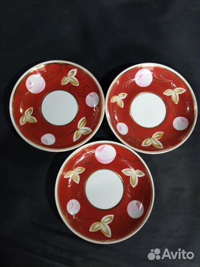 Блюдце из сервиза Слива