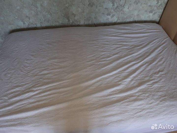 Чехол водонепроницаемый на матрас 140 на 200