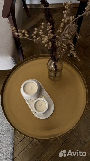 Свечи в гипсовом подсвечнике