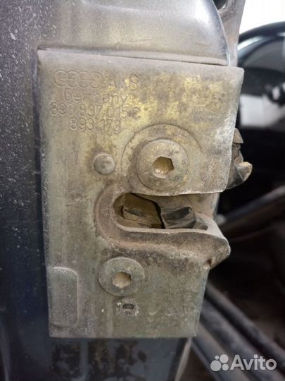 Замок двери Audi 80 B3 B4 90