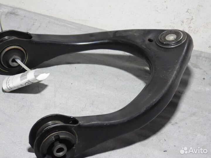 Рычаг верхний правый lexus IS 2016