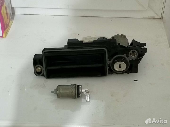 Личинка замка с ключом от Мерседес w203