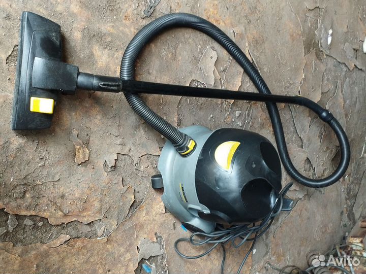 Продам пылесос бу Karcher