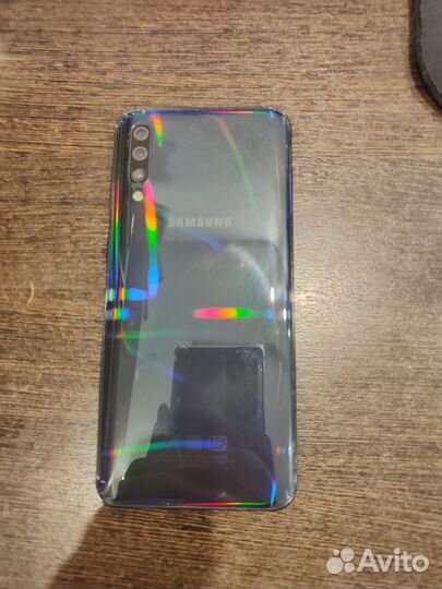 Samsung Galaxy A50, 4/64 ГБ