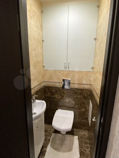 3-к. квартира, 95 м², 3/10 эт.