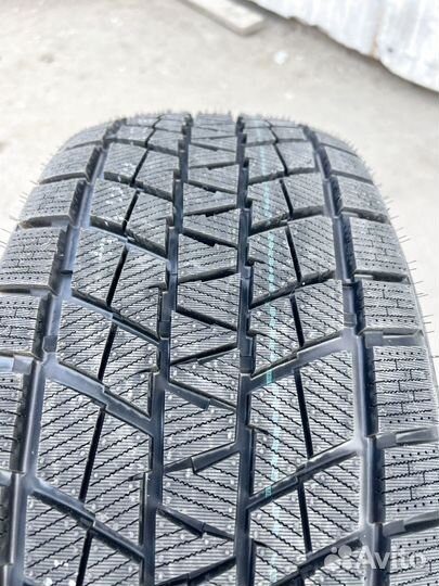 Kapsen IceMax RW501 235/55 R19 111T