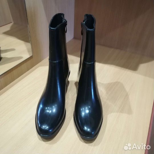 Резиновые сапожки