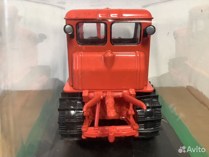 Модель трактора Т-4А 1:43 Ашет