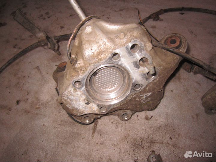 Хонда Аккорд 8 Задний кулак R+L