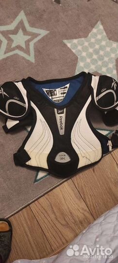 Нагрудник,шорты,рейтузы, защита шеи для хоккея