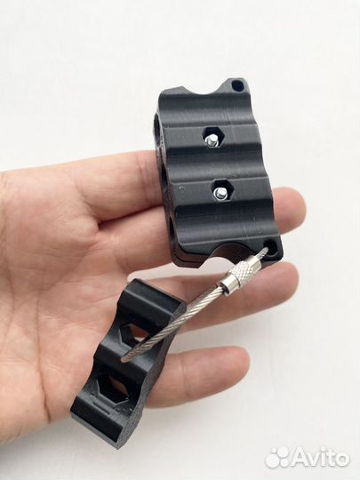 Фиксатор кабеля 3D для эхолота Garmin Striker 9SV