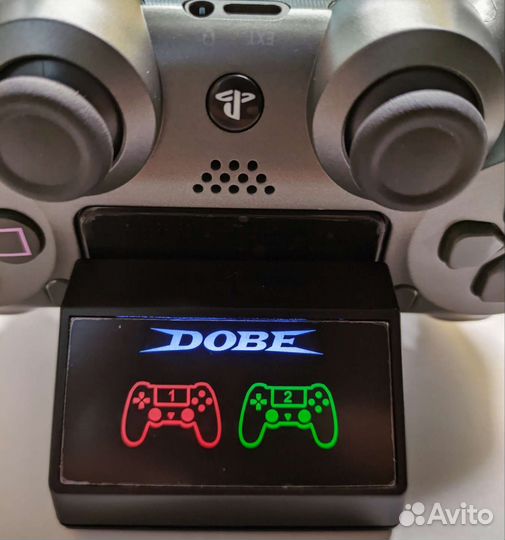 Зарядная станция для двух джойстиков,геймпадов ps4