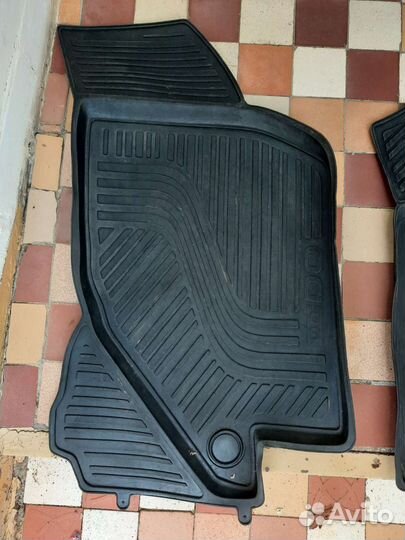 Автомобильные коврики резиновые