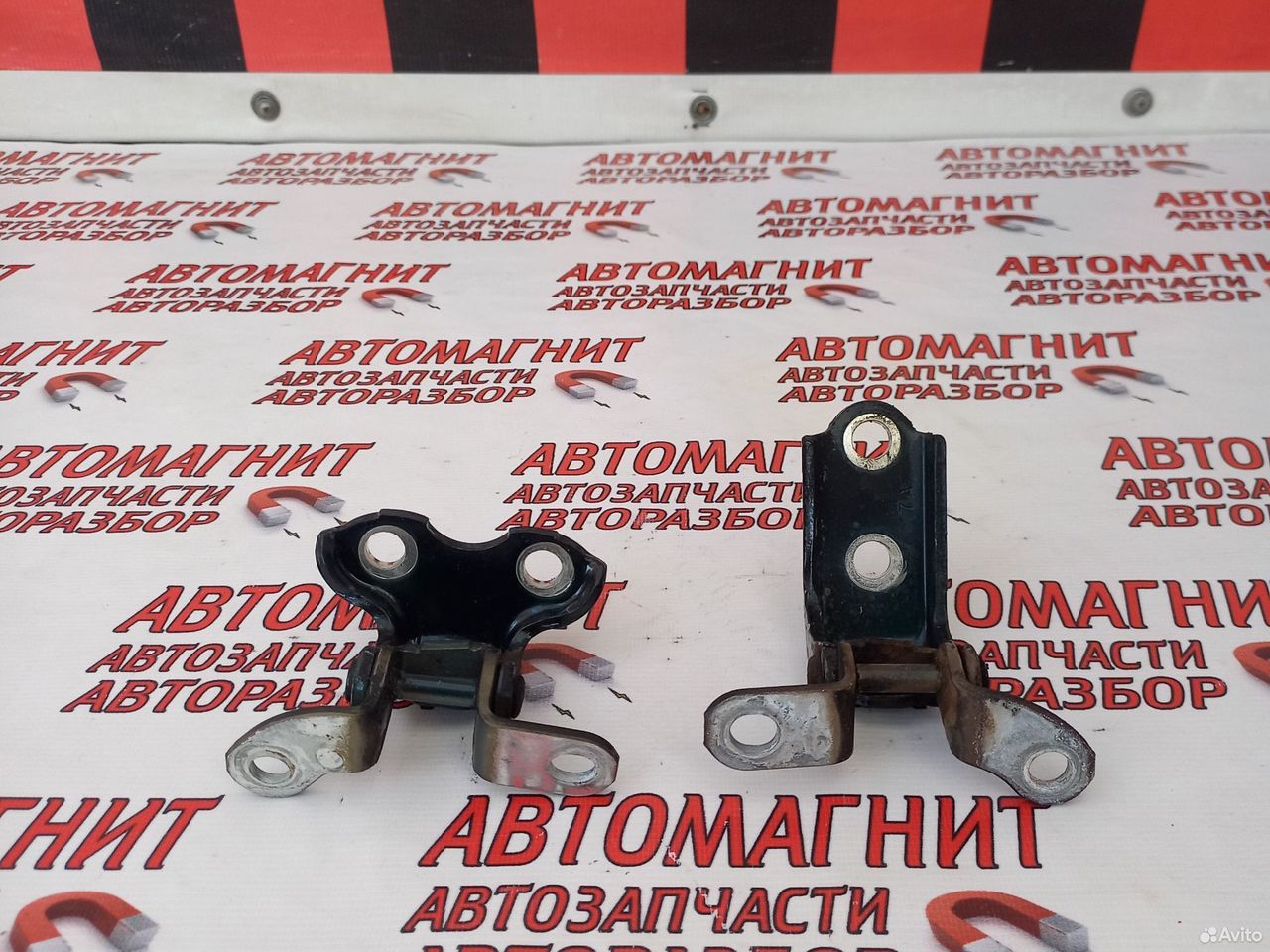 Петля двери задней правой Тойота Рав 4 50