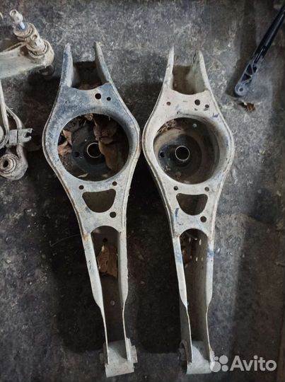 Рычаг подвески задний Volkswagen Touran 1T