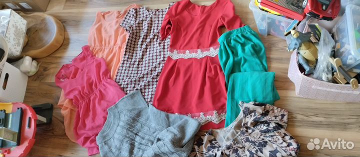 Два пакета платьев на девочку 160 по одной цене