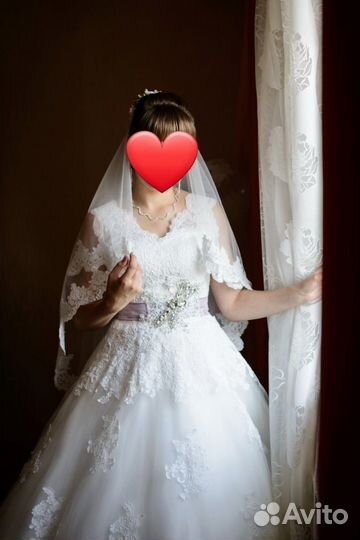 Свадебное платье со шлейфом