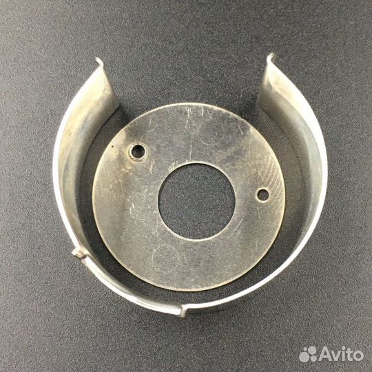 Стакан помпы охлаждения Suzuki DT9.9-15 (вкладыш и