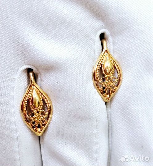 Золотые серьги