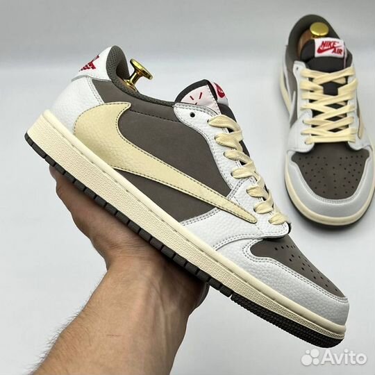 Кроссовки великаны Travis Scott & Nike Air Jordan