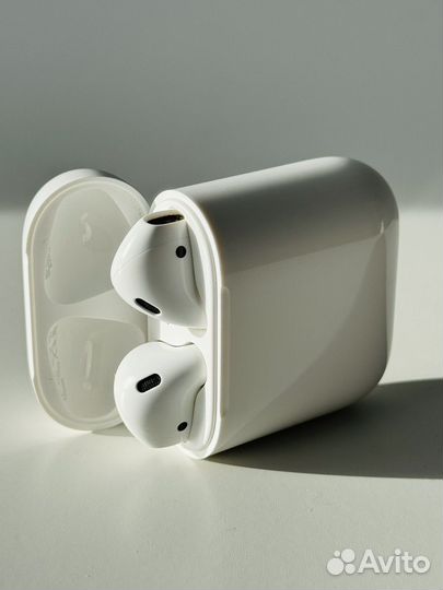 Apple AirPods 2