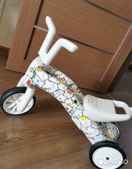 Беговел chillafish bunzi