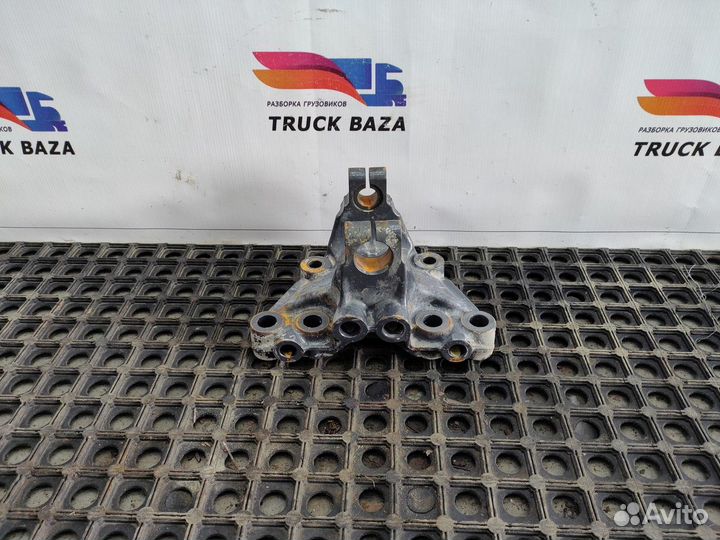 Кронштейн передней рессоры левый Scania 5-series