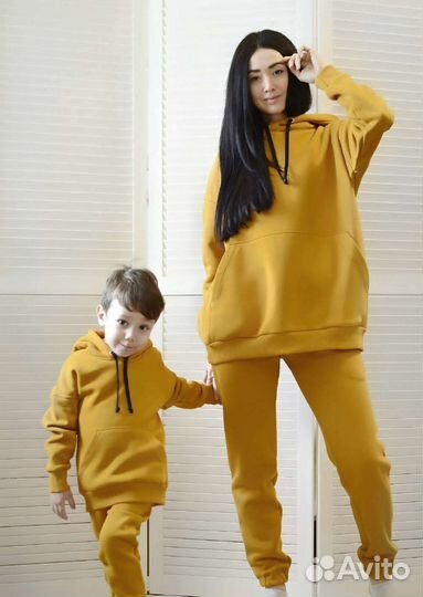 Парные спортивные костюмы