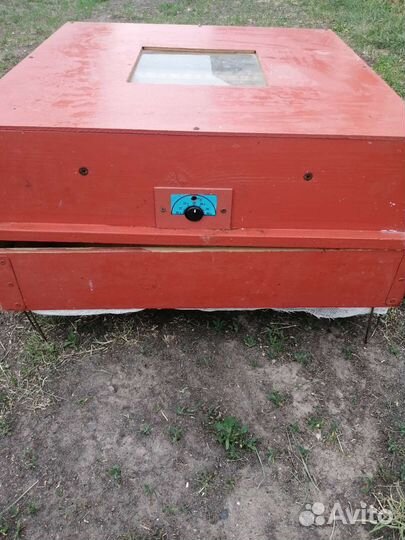 Продам инкубатор для яиц